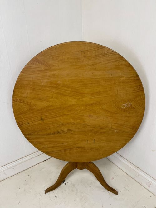 TIP TOP TABLE IN PINE - ADDITIONAL PHOTO 1