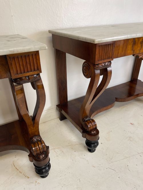 A FINE PAIR OF WALNUT ITALIAN CONSOLE TABLES - ADDITIONAL PHOTO 15