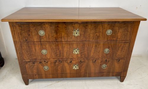 french walnut commode - CATEGORY: ANTIQUE CHEST OF DRAWERS - DATED 19TH CENTURY