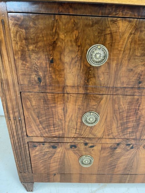 FRENCH WALNUT COMMODE - ADDITIONAL PHOTO 9