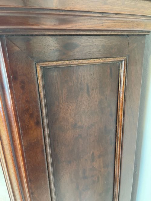 PAIR OF PLUM PUDDING MAHOGANY BOOKCASES - ADDITIONAL PHOTO 7