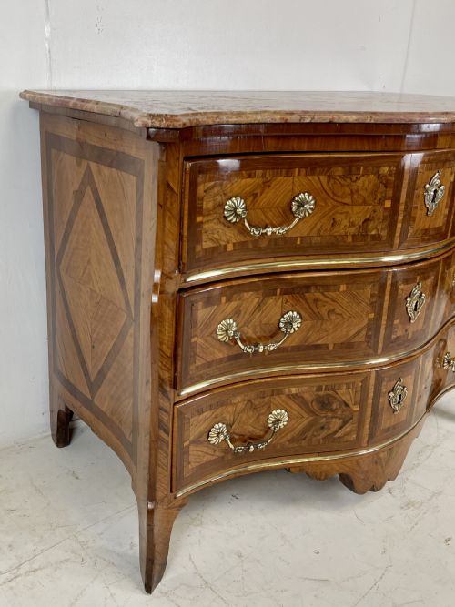 18TH CENTURY FRENCH MARBLE TOP COMMODE - ADDITIONAL PHOTO 3