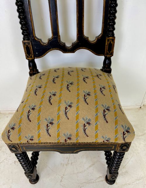 VICTORIAN GOTHIC CHAIR - ADDITIONAL PHOTO 2