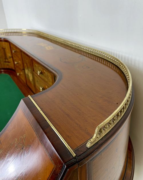 EDWARDIAN SATINWOOD CARLTON DESK - ADDITIONAL PHOTO 7