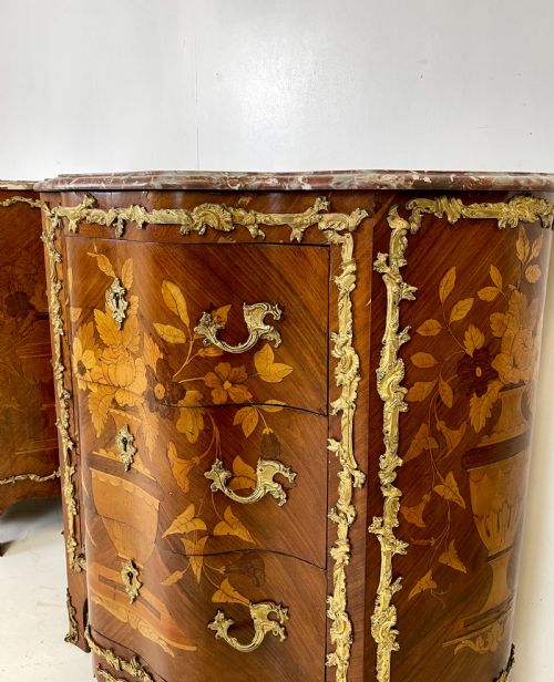 PAIR OF MARQUETRY COMMODES - ADDITIONAL PHOTO 1