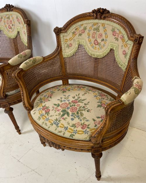 PAIR OF FRENCH ARMCHAIRS - ADDITIONAL PHOTO 1