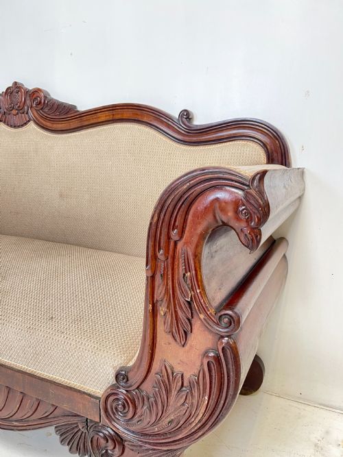 LARGE MAHOGANY COUNTRY HOUSE SOFA - ADDITIONAL PHOTO 1