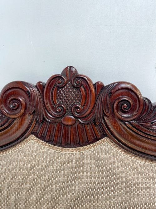 LARGE MAHOGANY COUNTRY HOUSE SOFA - ADDITIONAL PHOTO 3