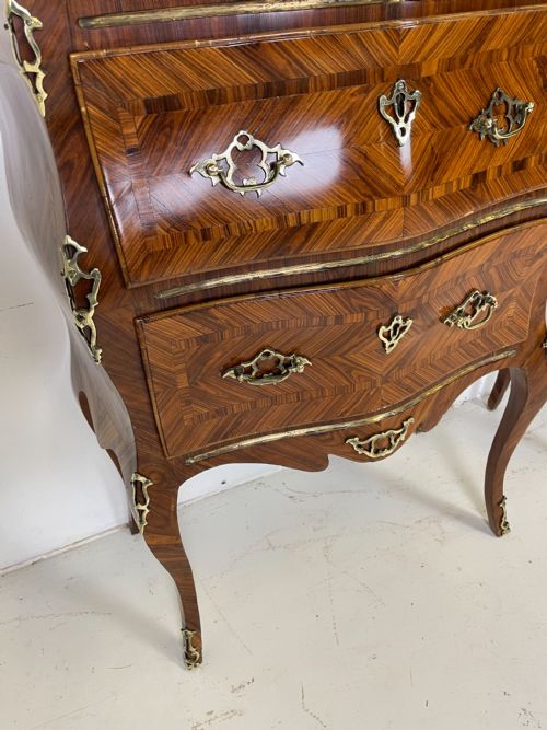 PAIR OF COMMODES - ADDITIONAL PHOTO 2