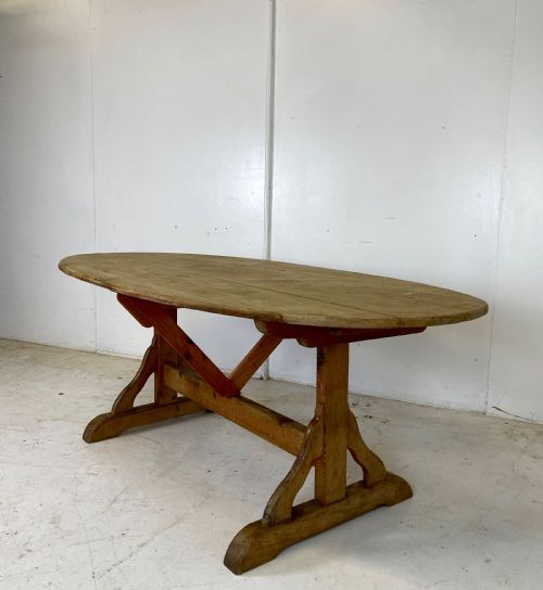 LARGE VENDAGE TABLE - ADDITIONAL PHOTO 2