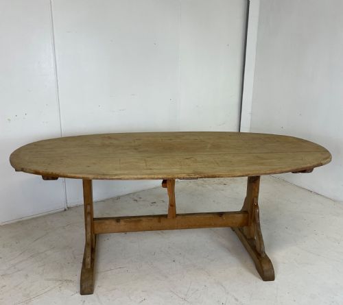 LARGE VENDAGE TABLE - ADDITIONAL PHOTO 3