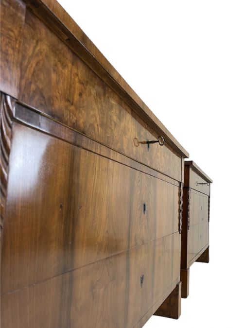 PAIR OF ITALIAN WALNUT COMMODES - ADDITIONAL PHOTO 2