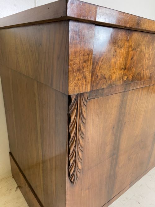 PAIR OF ITALIAN WALNUT COMMODES - ADDITIONAL PHOTO 5