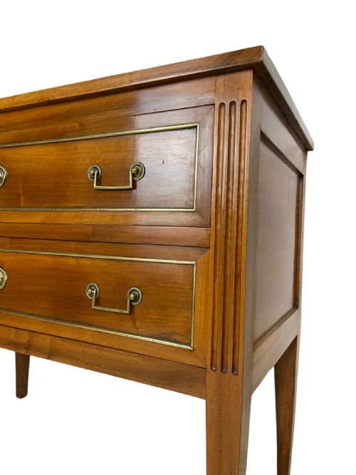 FRENCH PROVINCIAL WALNUT COMMODE - ADDITIONAL PHOTO 2