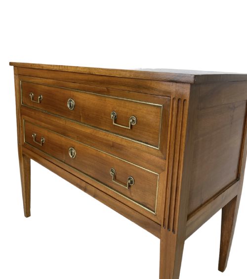 FRENCH PROVINCIAL WALNUT COMMODE - ADDITIONAL PHOTO 4