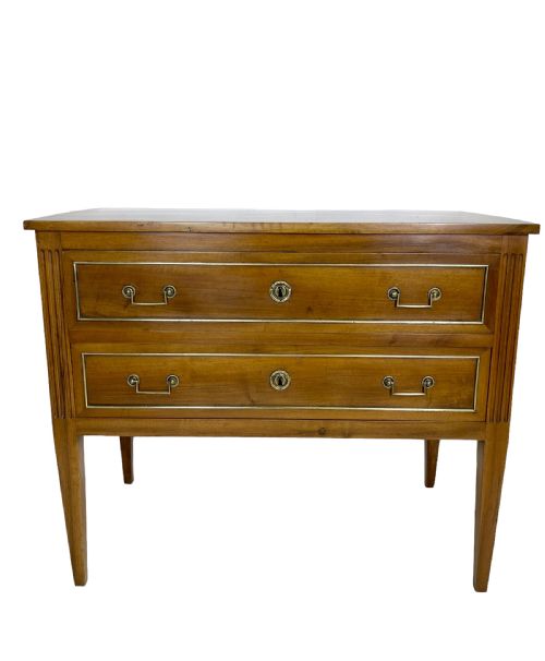 FRENCH PROVINCIAL WALNUT COMMODE - ADDITIONAL PHOTO 5