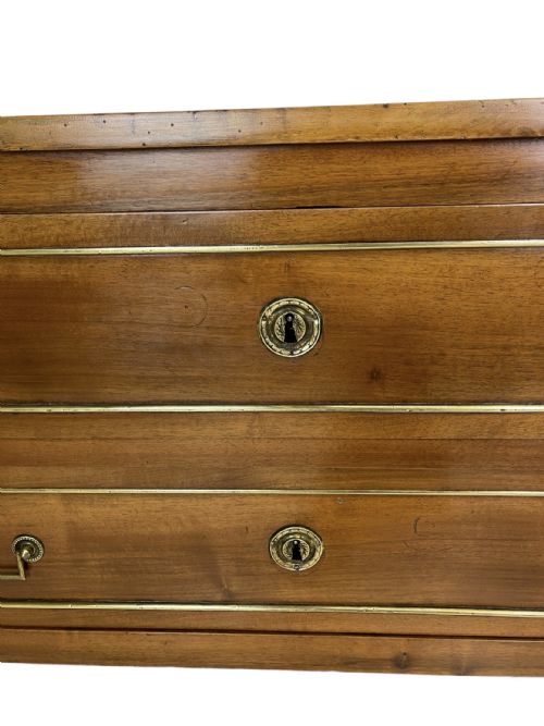 FRENCH PROVINCIAL WALNUT COMMODE - ADDITIONAL PHOTO 7