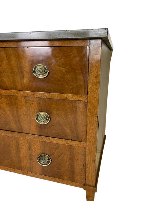 FRENCH 3 DRAWER MARBLE TOP COMMODE - ADDITIONAL PHOTO 4