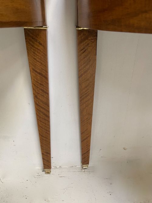 PAIR OF TABLES IN WALNUT - ADDITIONAL PHOTO 3