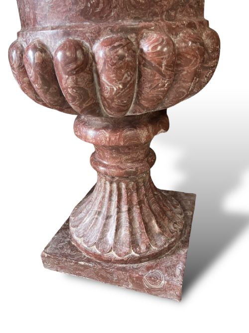 PAIR OF LARGE CLASSICAL SHAPED URNS - ADDITIONAL PHOTO 3
