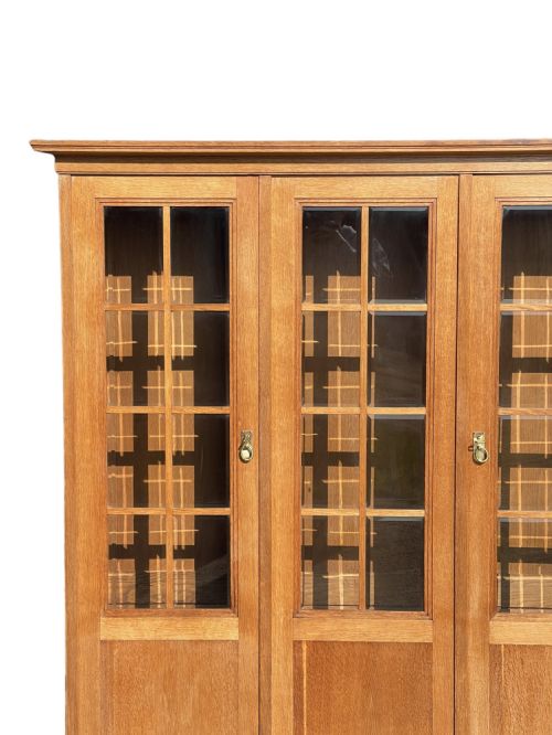 THREE DOOR OAK BOOKCASE - ADDITIONAL PHOTO 4