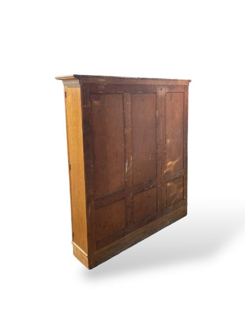 THREE DOOR OAK BOOKCASE - ADDITIONAL PHOTO 5