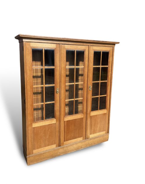 THREE DOOR OAK BOOKCASE - ADDITIONAL PHOTO 8