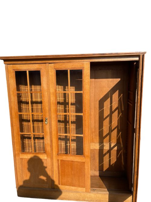 THREE DOOR OAK BOOKCASE - ADDITIONAL PHOTO 16