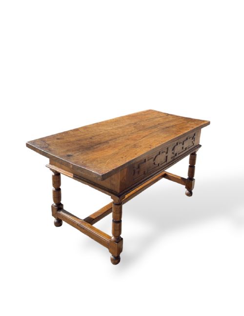 18TH CENTURY WALNUT SPANISH SIDE TABLE - ADDITIONAL PHOTO 3