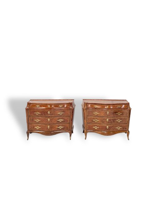 PAIR OF ITALIAN WALNUT COMMODES - ADDITIONAL PHOTO 3