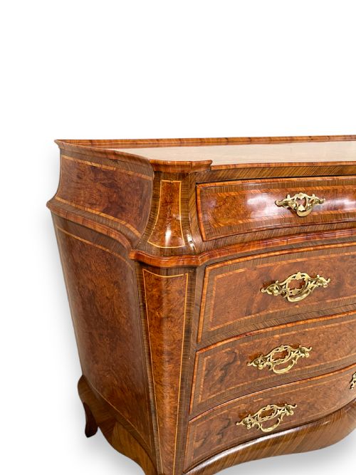 PAIR OF ITALIAN WALNUT COMMODES - ADDITIONAL PHOTO 5