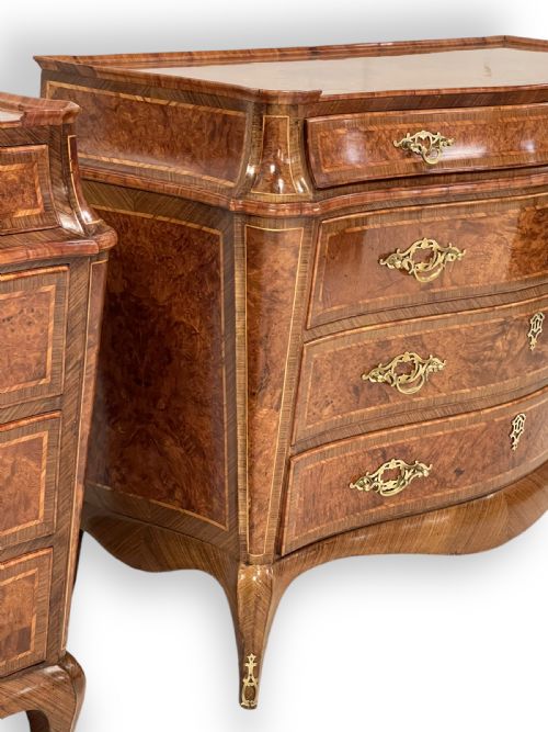 PAIR OF ITALIAN WALNUT COMMODES - ADDITIONAL PHOTO 10