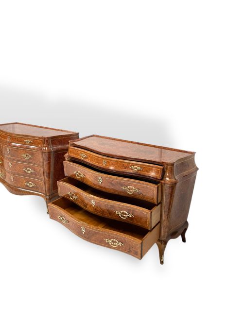 PAIR OF ITALIAN WALNUT COMMODES - ADDITIONAL PHOTO 14