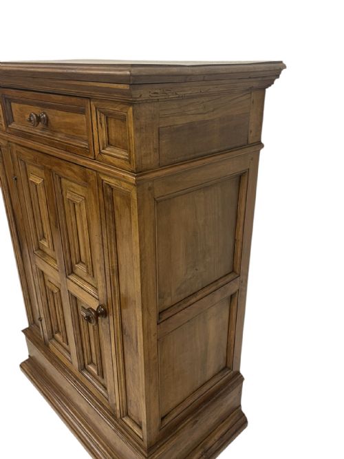 PAIR OF CUPBOARDS - ADDITIONAL PHOTO 16
