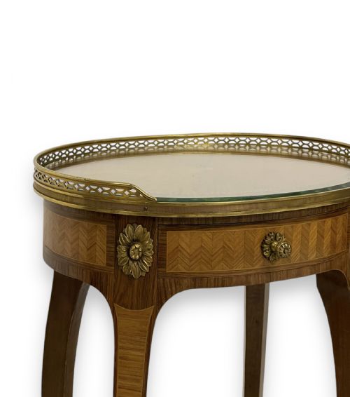 PAIR OF OCCASIONAL TABLES - ADDITIONAL PHOTO 2