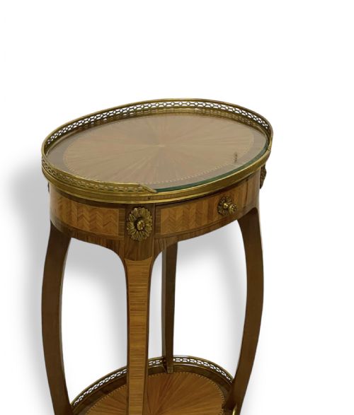 PAIR OF OCCASIONAL TABLES - ADDITIONAL PHOTO 10