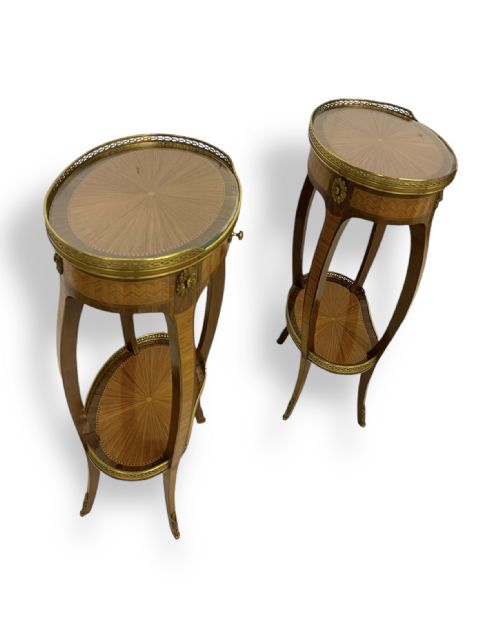 PAIR OF OCCASIONAL TABLES - ADDITIONAL PHOTO 11