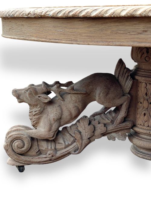 CARVED OAK COFFEE TABLE - ADDITIONAL PHOTO 4
