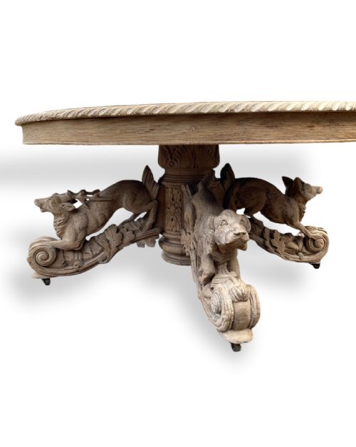 CARVED OAK COFFEE TABLE - ADDITIONAL PHOTO 5
