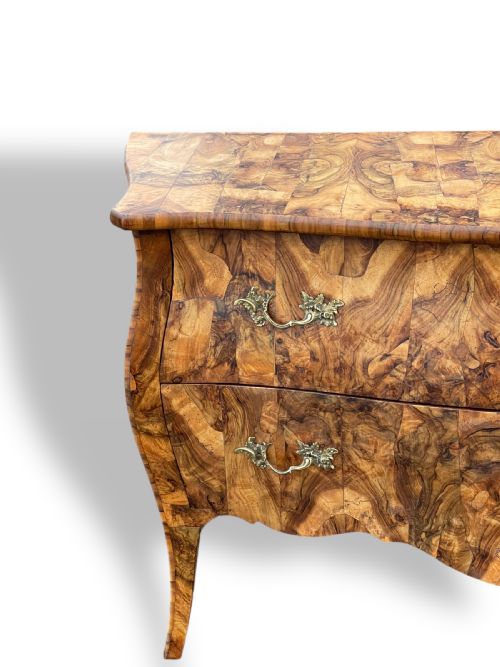PAIR OF ITALIAN OLIVE WOOD COMMODES - ADDITIONAL PHOTO 6