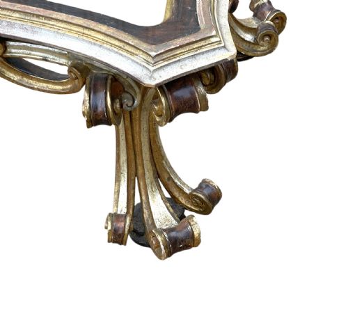PAIR OF GOLD AND SILVER GILT OCCASIONAL TABLES - ADDITIONAL PHOTO 5