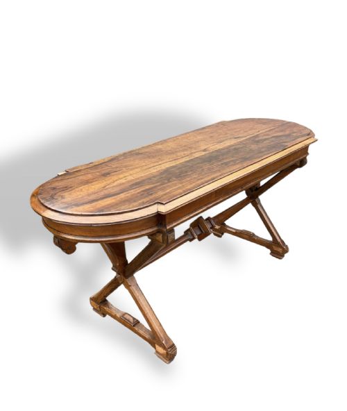 19th century walnut centre table - CATEGORY: ANTIQUE TABLES - DATED 19TH CENTURY