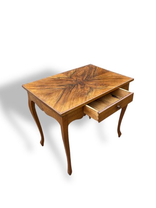 FRENCH OCCASIONAL TABLE WITH QUATERED WALNUT TOP