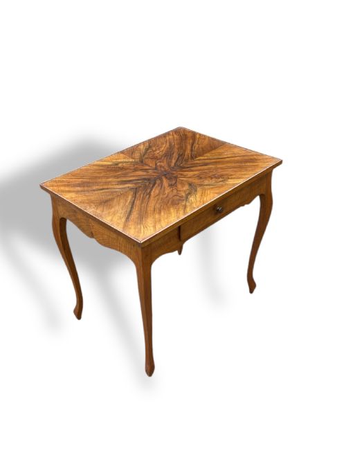 FRENCH OCCASIONAL TABLE WITH QUATERED WALNUT TOP - ADDITIONAL PHOTO 4