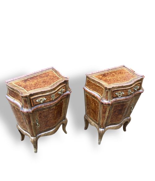 PAIR OF ITALIAN BURR WALNUT BEDSIDE CUPBOARDS - ADDITIONAL PHOTO 3