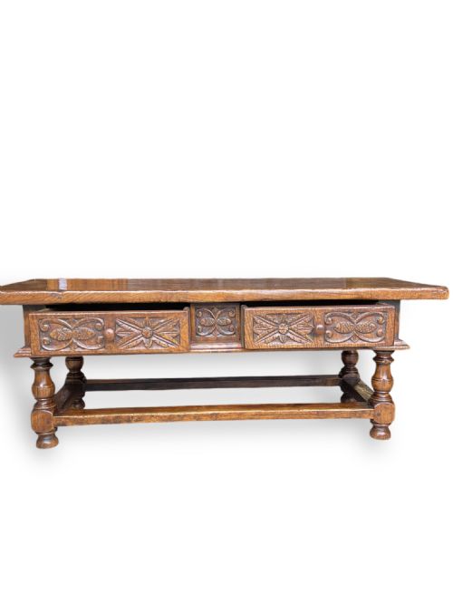 oak coffee table - CATEGORY: ANTIQUE TABLES - DATED 1920