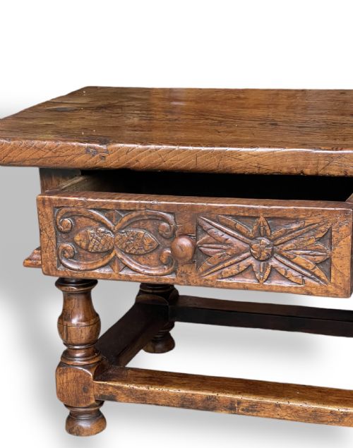 OAK COFFEE TABLE - ADDITIONAL PHOTO 4