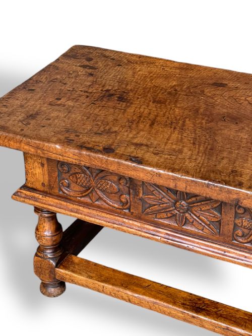 OAK COFFEE TABLE - ADDITIONAL PHOTO 10