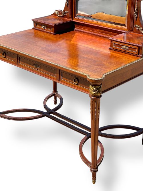 FINE QUALITY MAHOGANY ORMOLU MOUNTED DRESSING TABLE - ADDITIONAL PHOTO 4