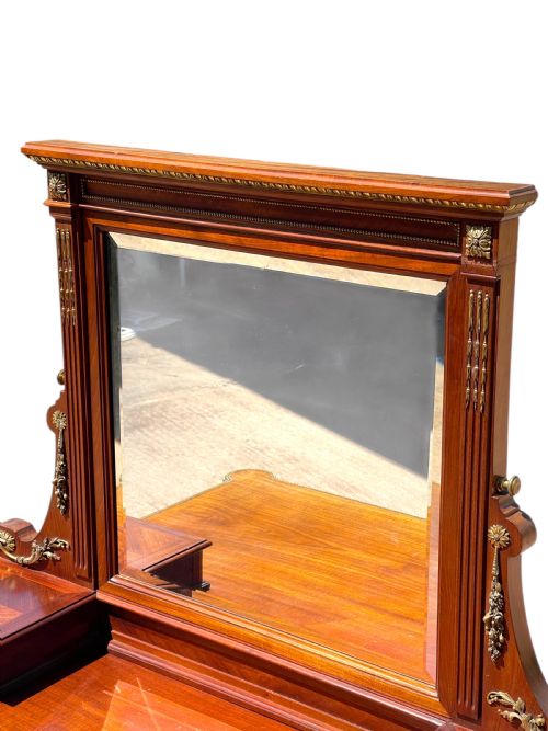FINE QUALITY MAHOGANY ORMOLU MOUNTED DRESSING TABLE - ADDITIONAL PHOTO 5